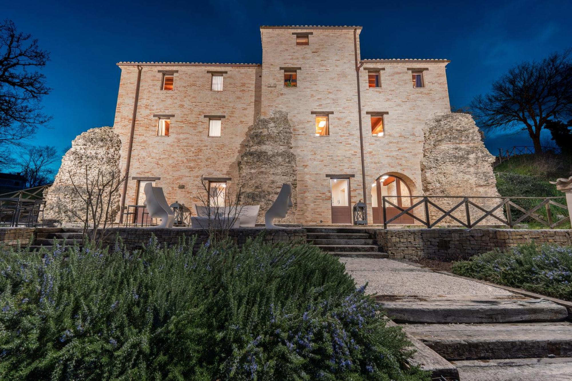 Porta Gemina History Lodge Urbisaglia Экстерьер фото
